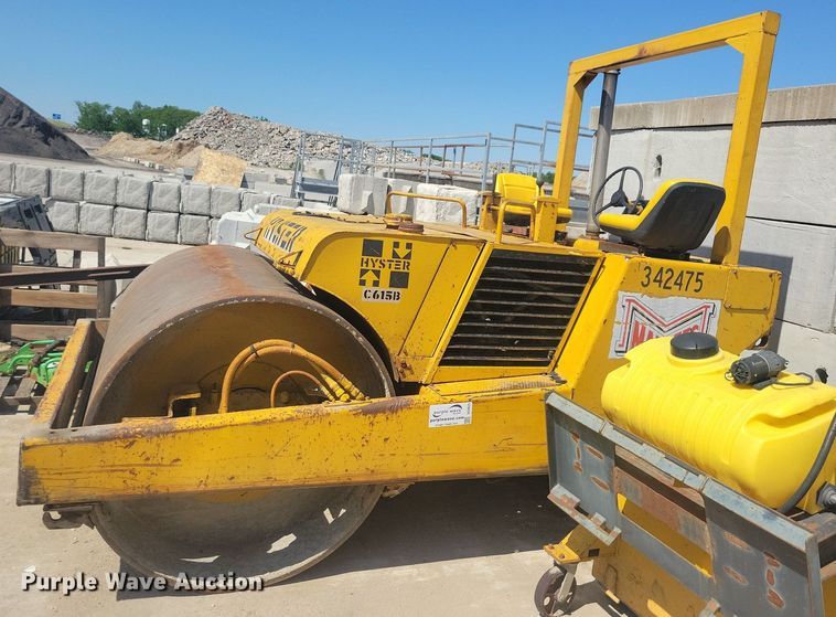 image for item DG0625 1980 Hyster C615B single drum roller