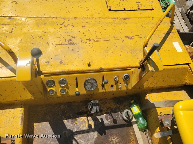 image for item DG0625 1980 Hyster C615B single drum roller