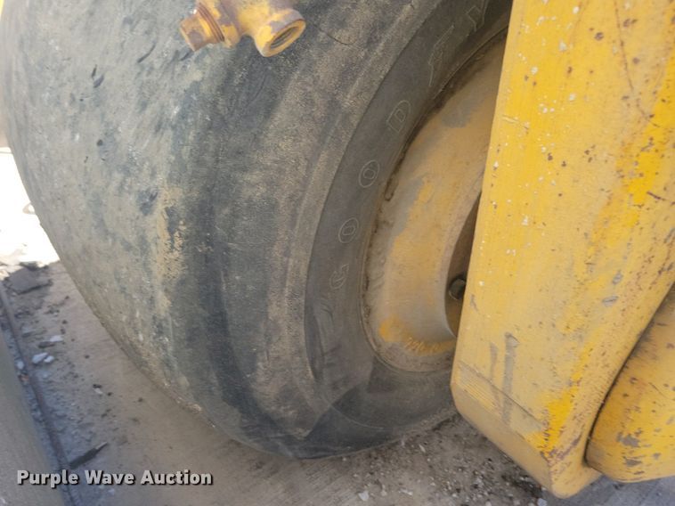 image for item DG0625 1980 Hyster C615B single drum roller