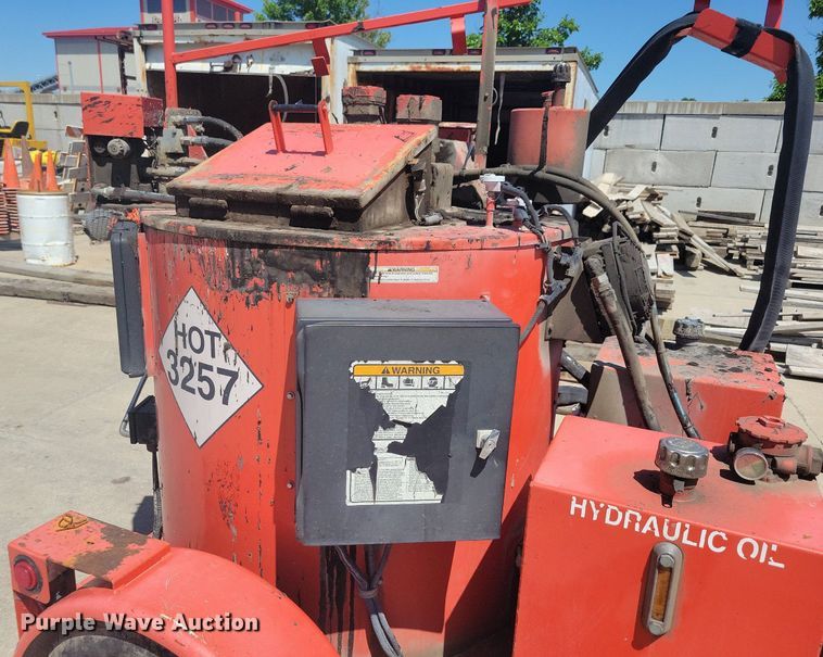 image for item DG0626 Crafco SS125 melter applicator