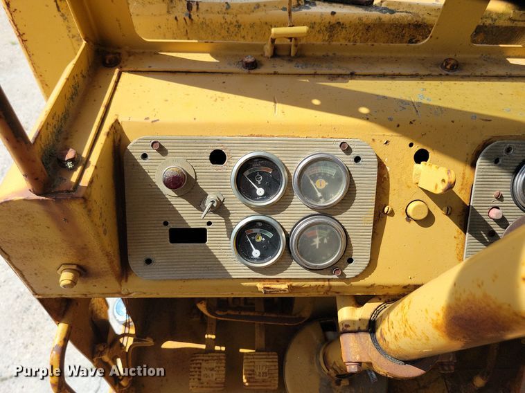 image for item DG0653 Caterpillar 627B conventional scraper 