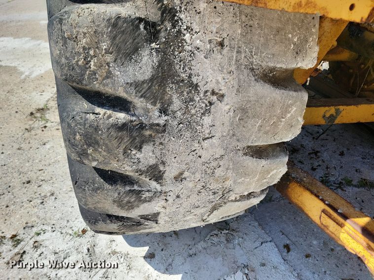 image for item DG0653 Caterpillar 627B conventional scraper 