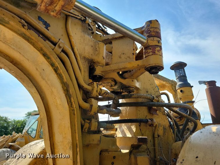 image for item DG0654 1973 Caterpillar 627 conventional scraper 