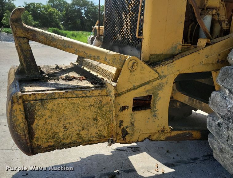 image for item DG0654 1973 Caterpillar 627 conventional scraper 