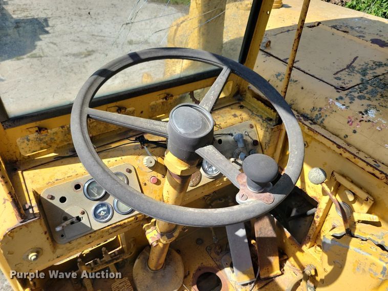 image for item DG0654 1973 Caterpillar 627 conventional scraper 