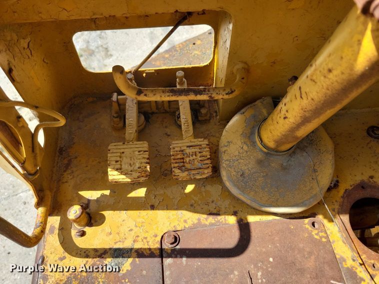 image for item DG0654 1973 Caterpillar 627 conventional scraper 
