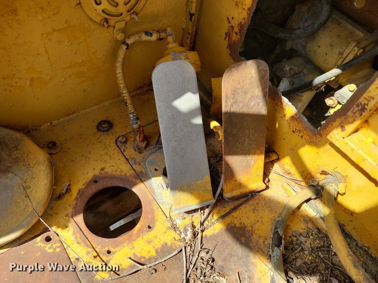 image for item DG0654 1973 Caterpillar 627 conventional scraper 