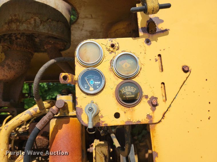 image for item DG0654 1973 Caterpillar 627 conventional scraper 