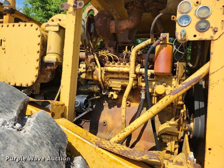 image for item DG0654 1973 Caterpillar 627 conventional scraper 