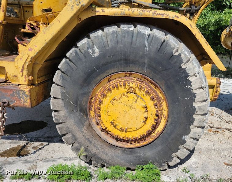 image for item DG0654 1973 Caterpillar 627 conventional scraper 