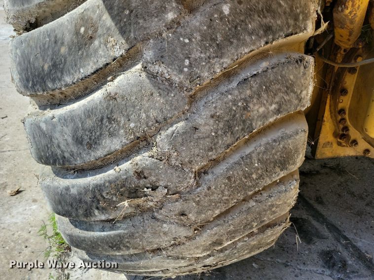 image for item DG0654 1973 Caterpillar 627 conventional scraper 