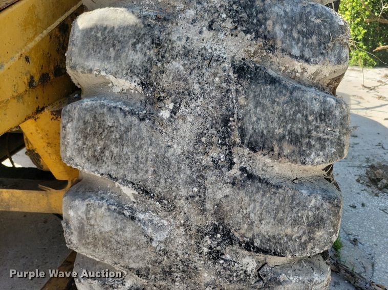 image for item DG0654 1973 Caterpillar 627 conventional scraper 