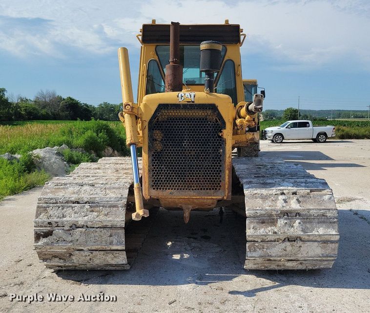 image for item DG0656 1983 Caterpillar D6D dozer