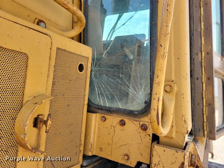 image for item DG0656 1983 Caterpillar D6D dozer