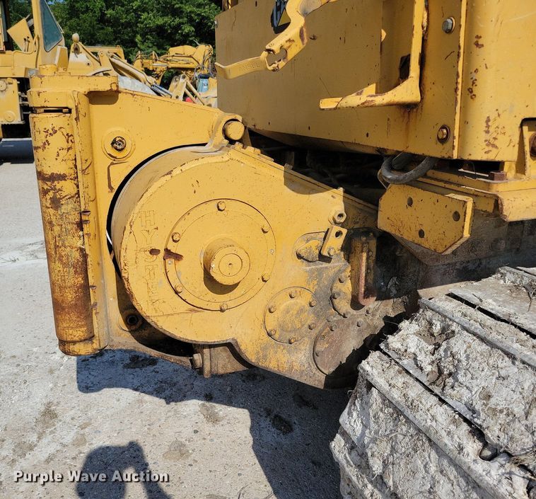 image for item DG0656 1983 Caterpillar D6D dozer
