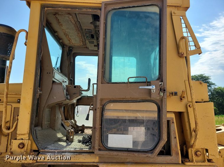 image for item DG0656 1983 Caterpillar D6D dozer