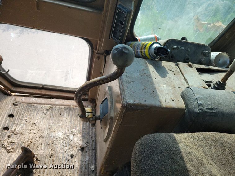 image for item DG0656 1983 Caterpillar D6D dozer
