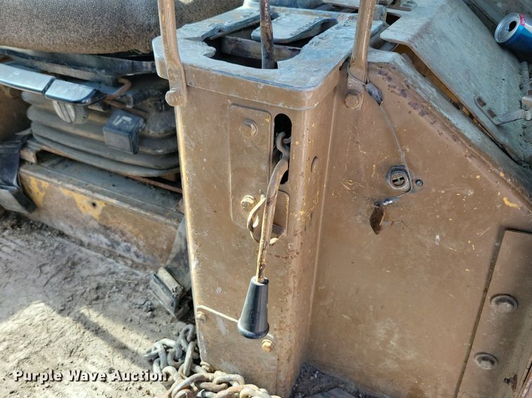 image for item DG0656 1983 Caterpillar D6D dozer