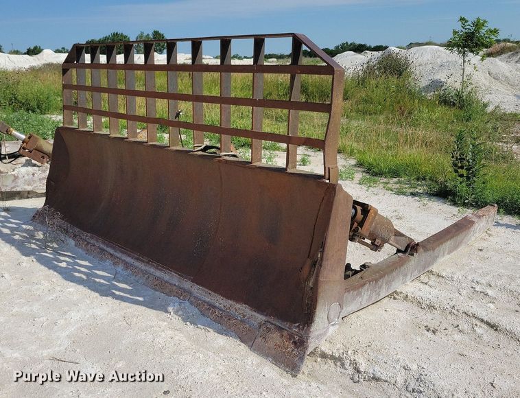 image for item DG0656 1983 Caterpillar D6D dozer