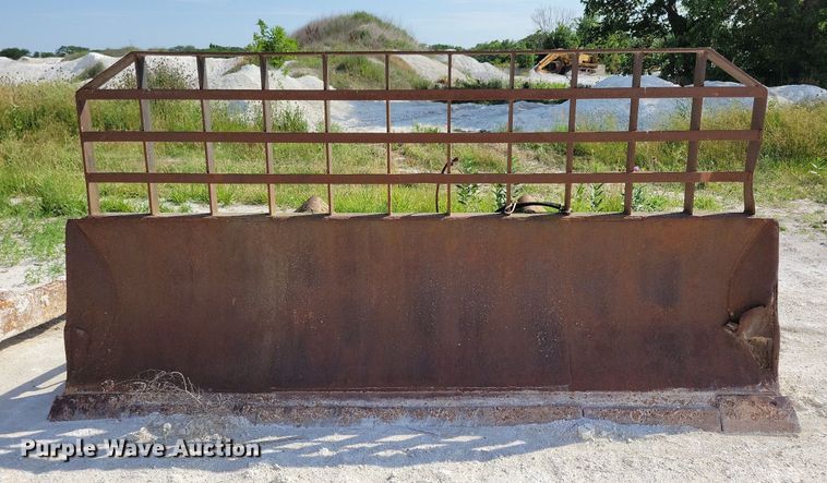 image for item DG0656 1983 Caterpillar D6D dozer