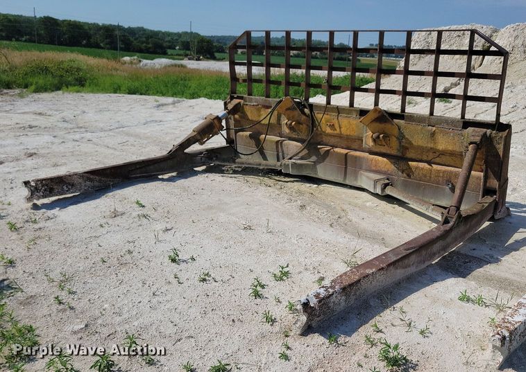 image for item DG0656 1983 Caterpillar D6D dozer