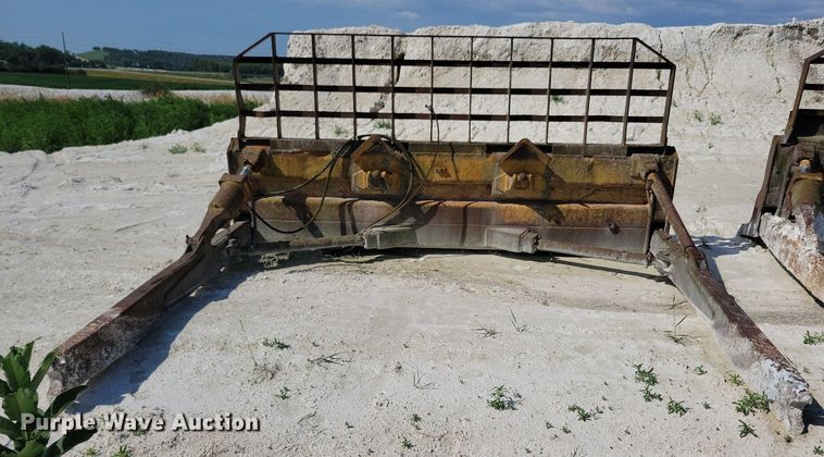 image for item DG0656 1983 Caterpillar D6D dozer