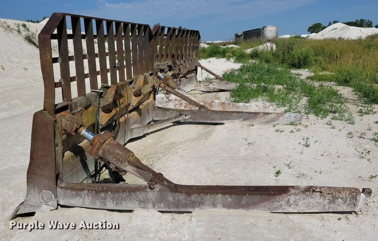 image for item DG0656 1983 Caterpillar D6D dozer