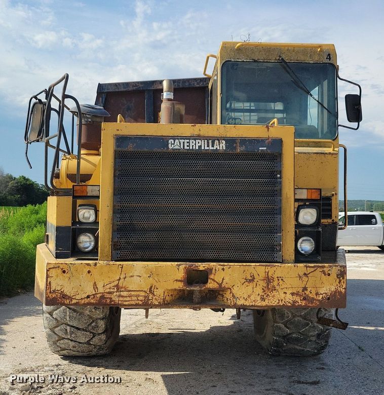image for item DG0657 1990 Caterpillar D400D haul truck