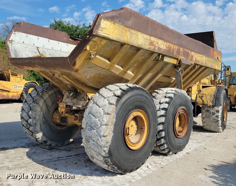image for item DG0657 1990 Caterpillar D400D haul truck