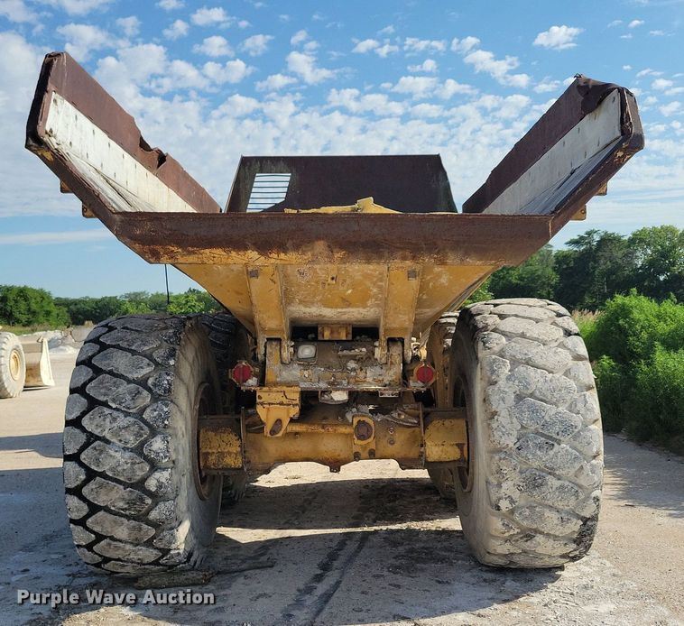 image for item DG0657 1990 Caterpillar D400D haul truck