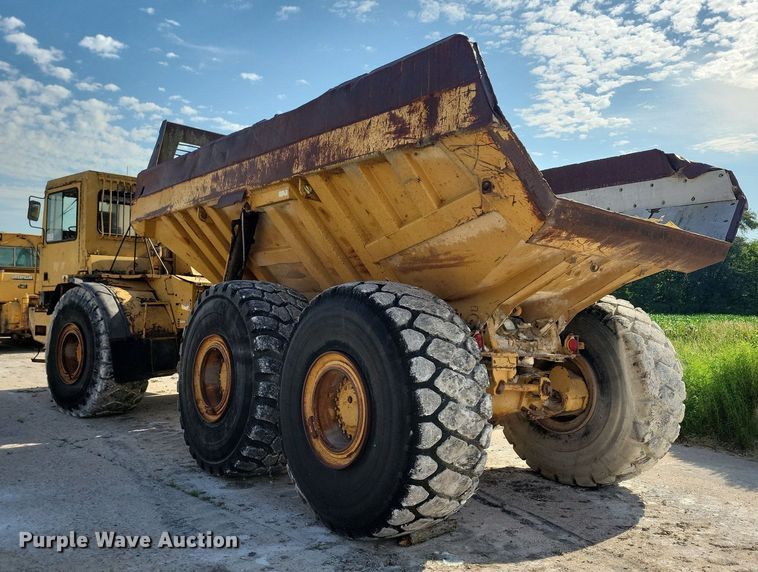 image for item DG0657 1990 Caterpillar D400D haul truck