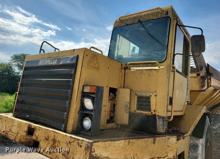image for item DG0657 1990 Caterpillar D400D haul truck