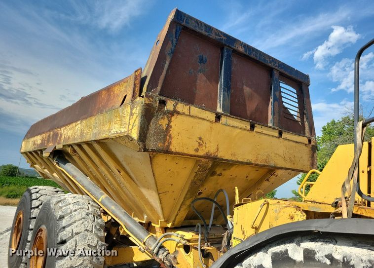 image for item DG0657 1990 Caterpillar D400D haul truck