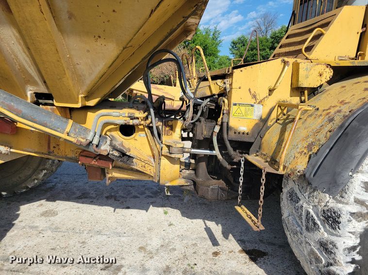 image for item DG0657 1990 Caterpillar D400D haul truck