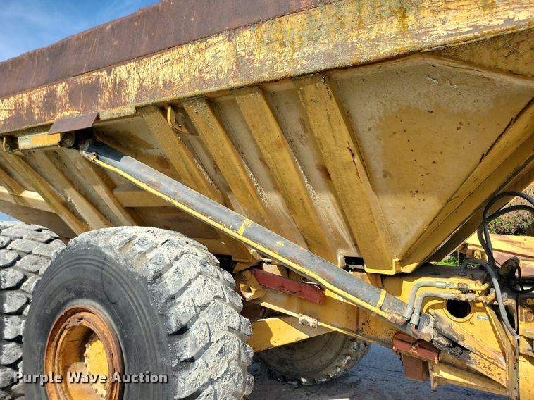 image for item DG0657 1990 Caterpillar D400D haul truck