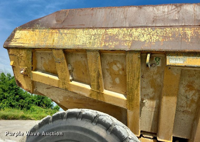 image for item DG0657 1990 Caterpillar D400D haul truck