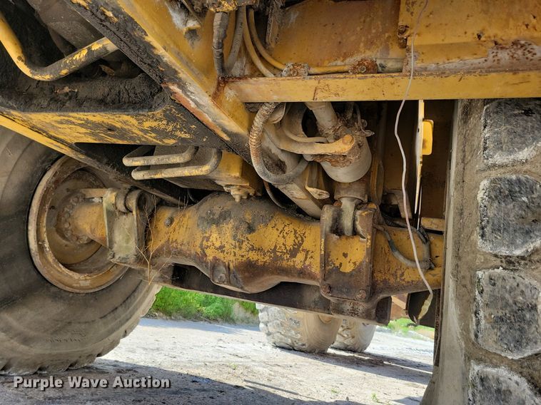 image for item DG0657 1990 Caterpillar D400D haul truck