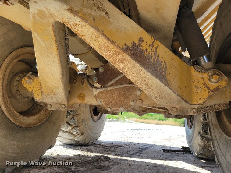 image for item DG0657 1990 Caterpillar D400D haul truck