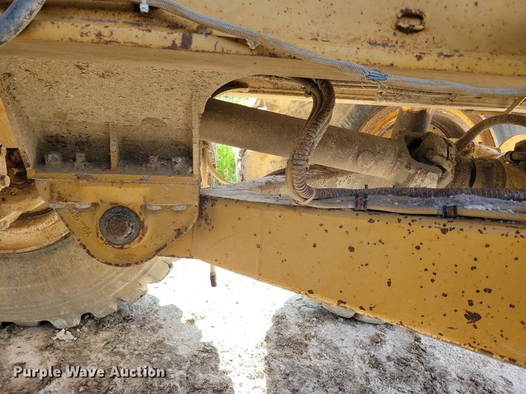 image for item DG0657 1990 Caterpillar D400D haul truck