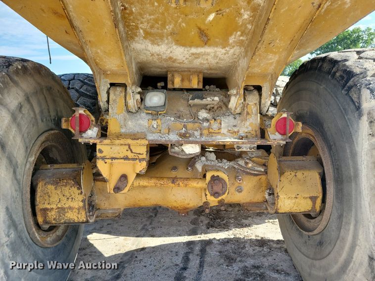 image for item DG0657 1990 Caterpillar D400D haul truck