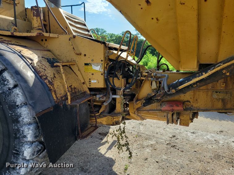 image for item DG0657 1990 Caterpillar D400D haul truck