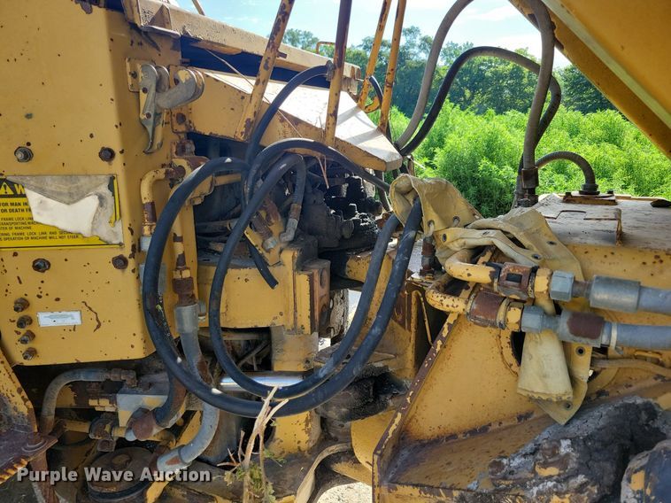 image for item DG0657 1990 Caterpillar D400D haul truck