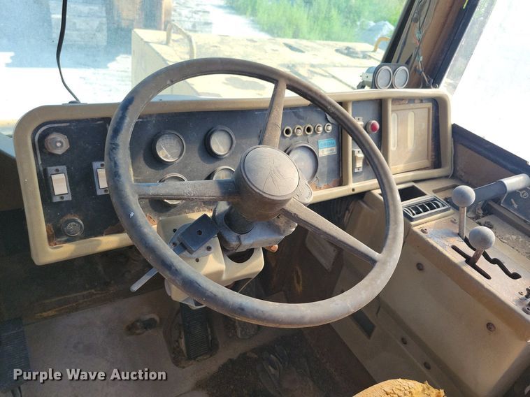 image for item DG0657 1990 Caterpillar D400D haul truck