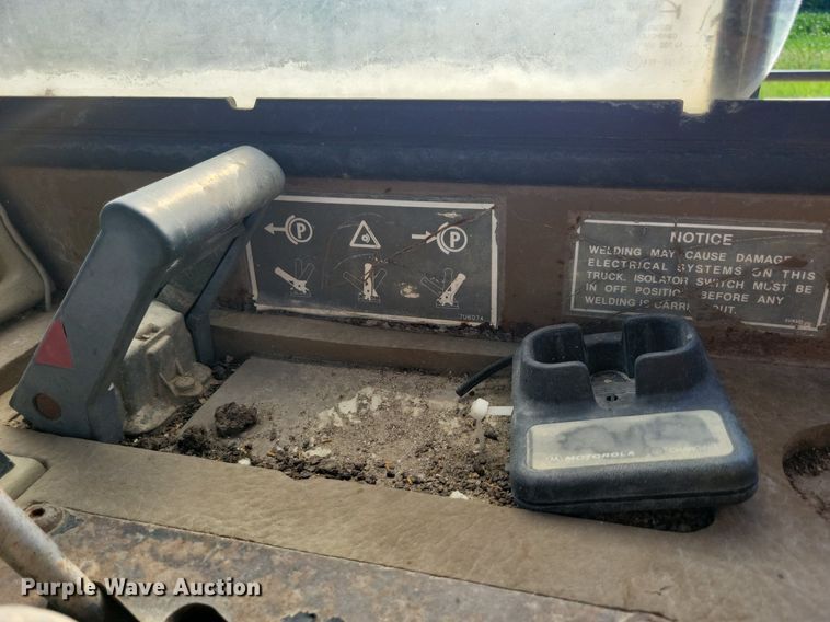 image for item DG0657 1990 Caterpillar D400D haul truck