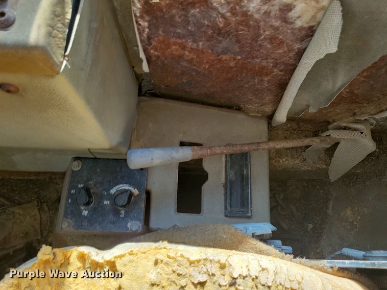 image for item DG0657 1990 Caterpillar D400D haul truck