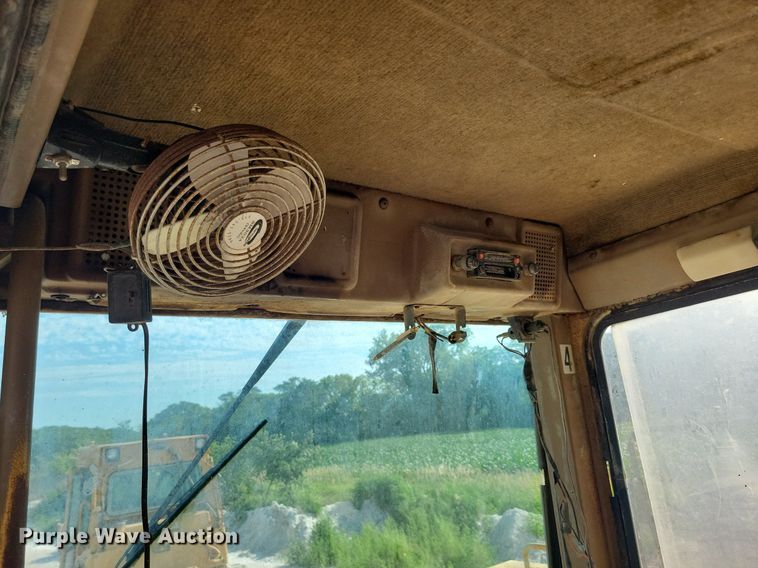 image for item DG0657 1990 Caterpillar D400D haul truck