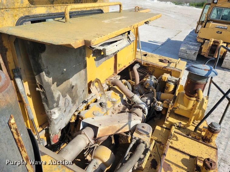image for item DG0657 1990 Caterpillar D400D haul truck