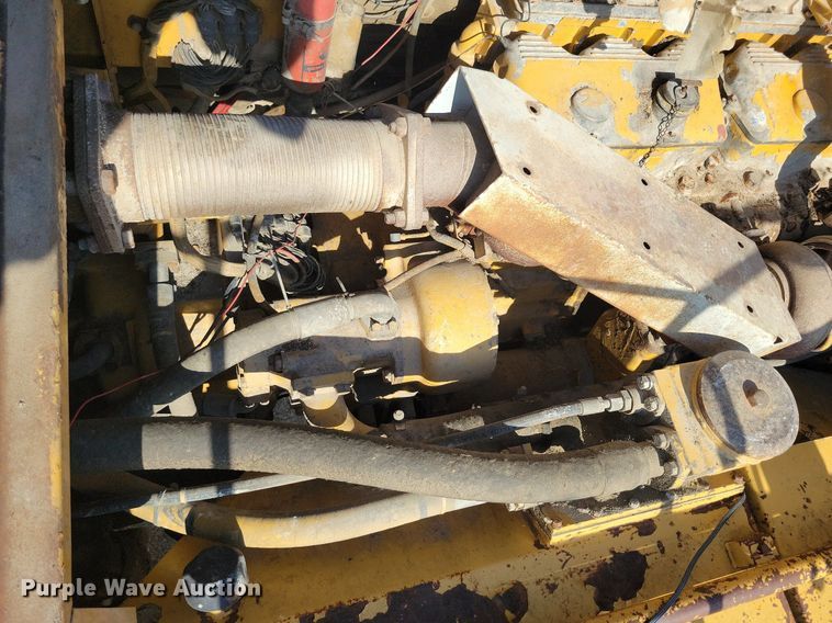 image for item DG0657 1990 Caterpillar D400D haul truck