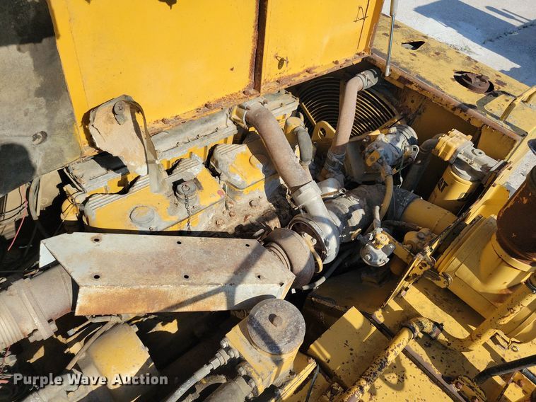 image for item DG0657 1990 Caterpillar D400D haul truck