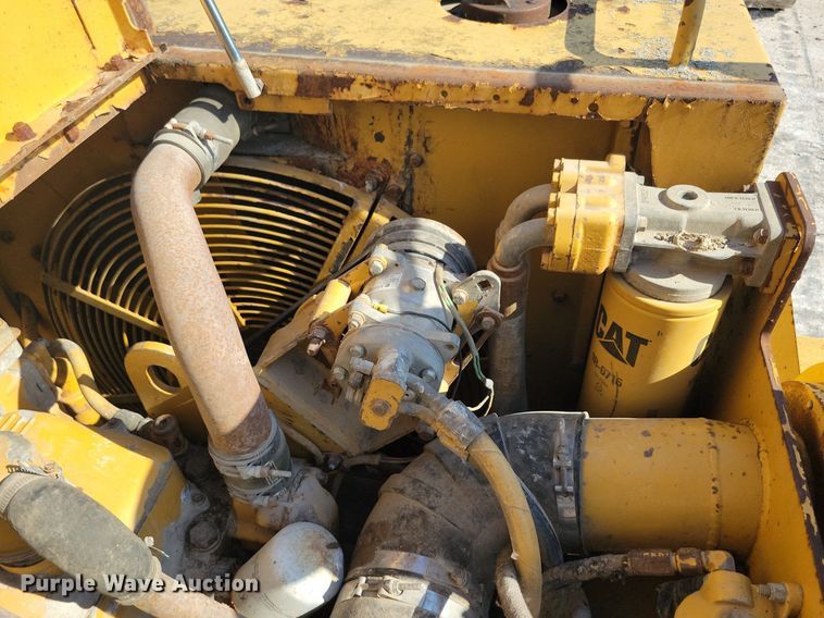 image for item DG0657 1990 Caterpillar D400D haul truck